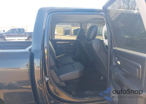 2018 Ram 1500 Sport 4X4 5'7 Box z USA, uszkodzony, nr VIN 1C6RR7MT6JS251466